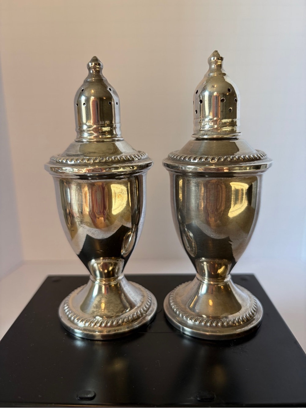 Sterling Silver Salt & Pepper Shaker Set - 925
Duchin Creation VTG